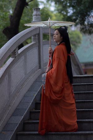 图书馆的女朋友动漫全集免费观看完整版